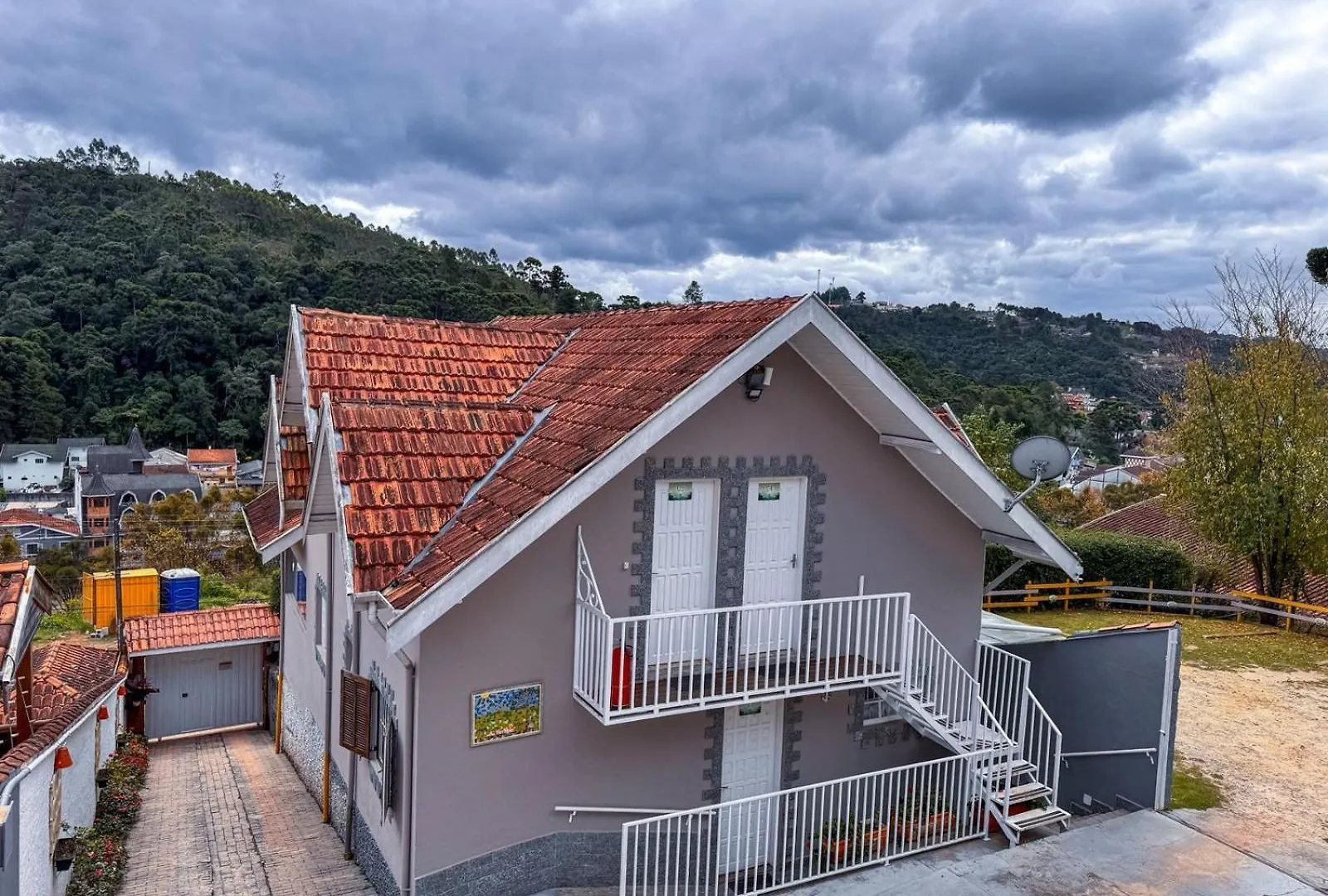 Guest house Pousada Araucaria Suites Campos do Jordao